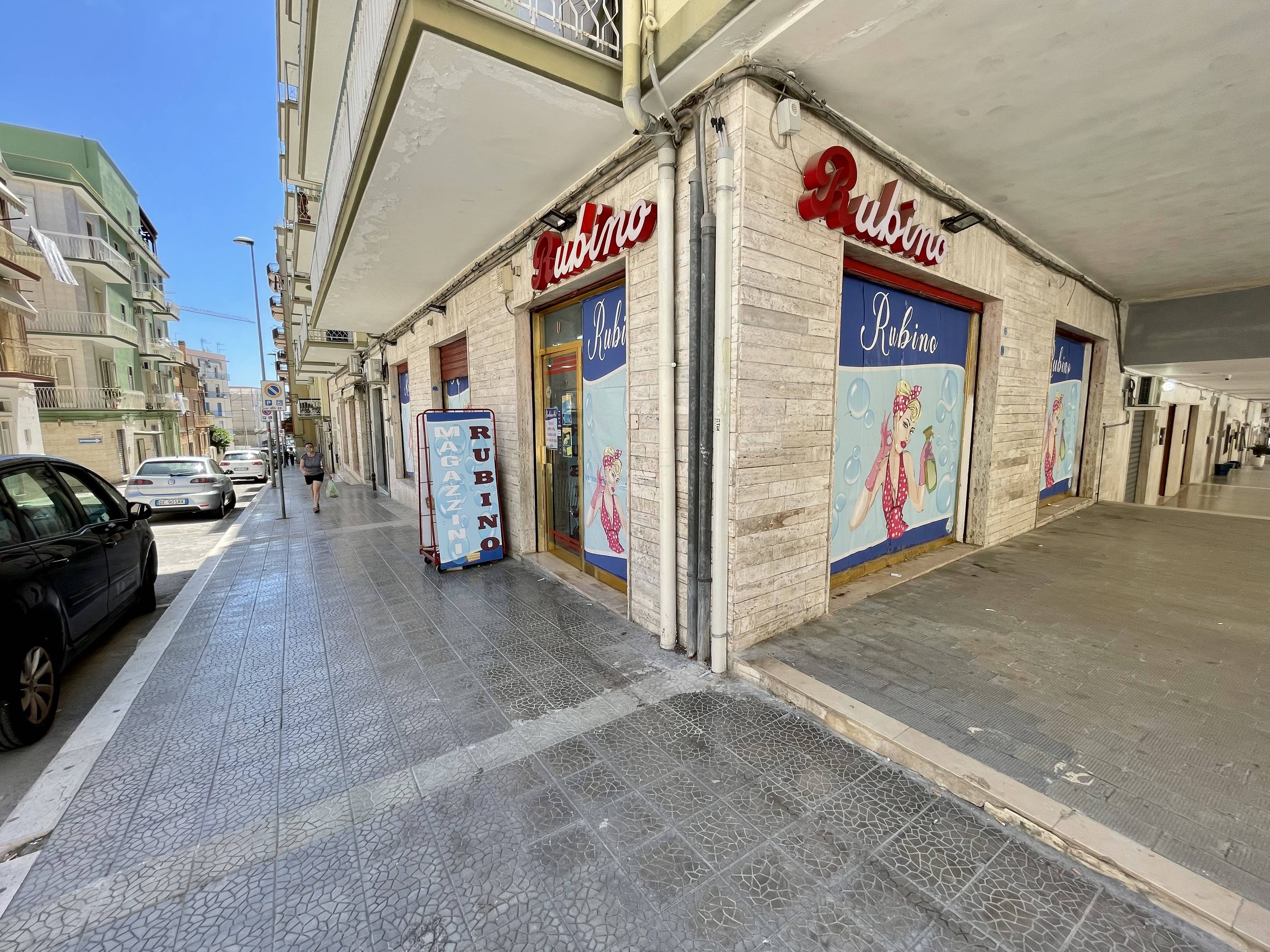 Esterno storico Magazzini Rubino Manfredonia